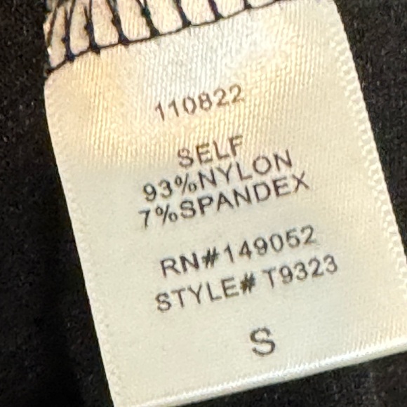 Mesh Sheer Gem Cropped Top - Picture 4 of 4